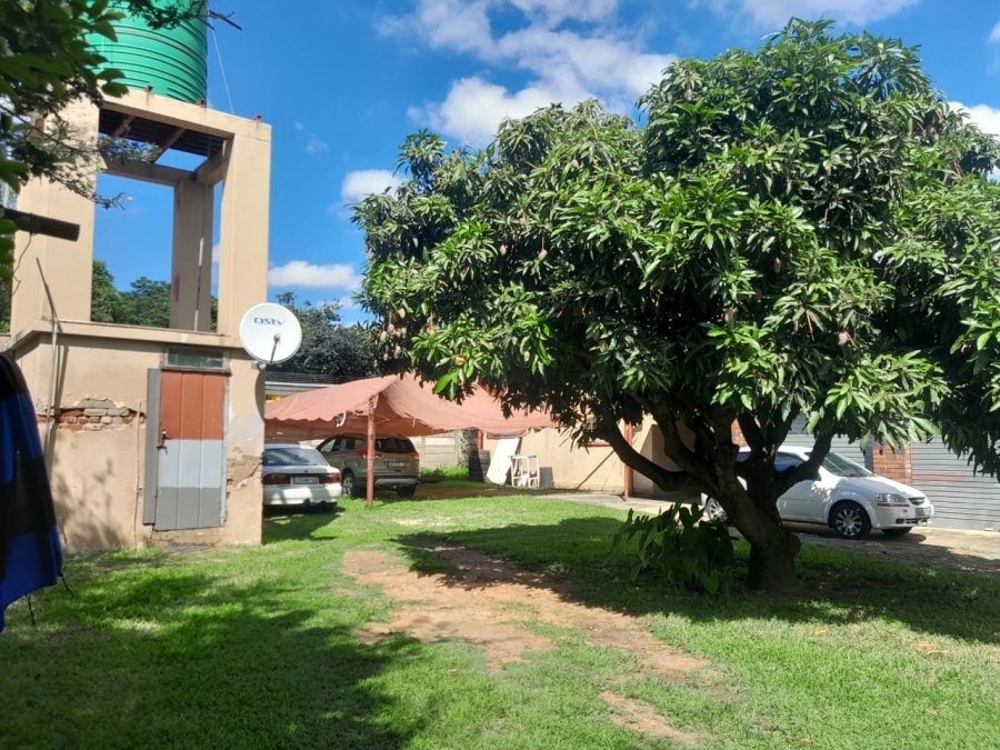 6 Bedroom Property for Sale in Bodorp North West